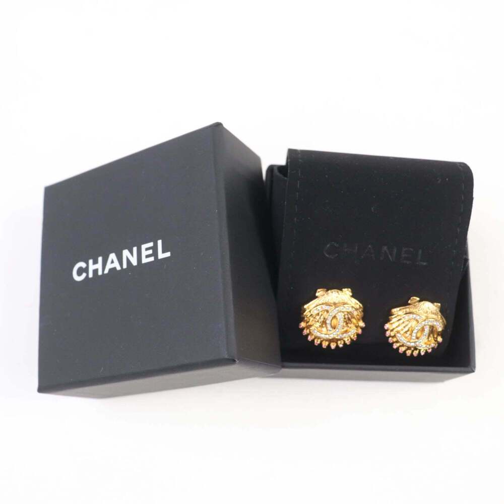 CHANEL Authentic Logo Earrings - Picture 2 of 8